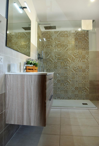 Bathroom 2, Marina Maria Apartment, Olbia-Tempio