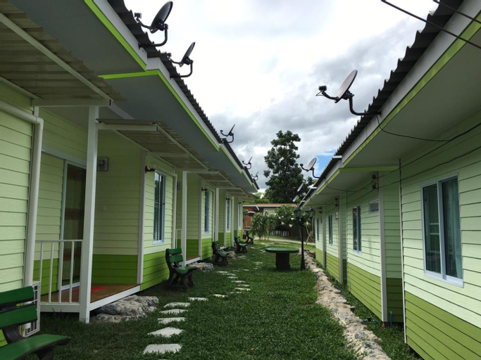 Exterior 17
