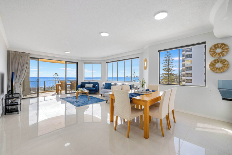 Dining Room 10