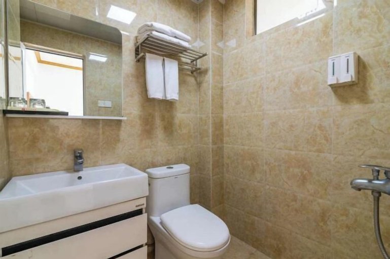 Bathroom 7