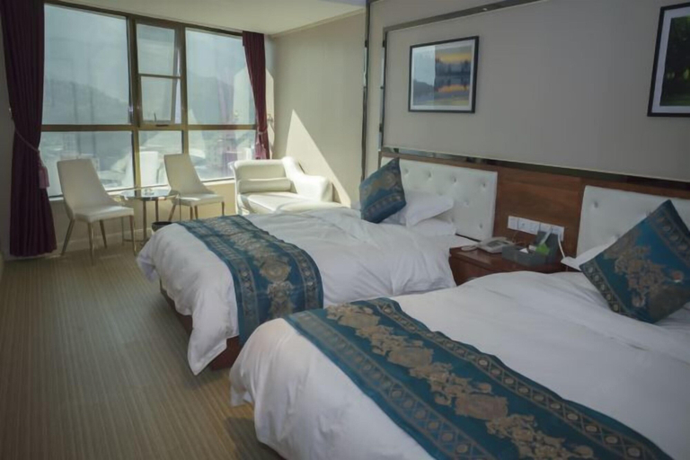 Bedroom 3, Lian Shan Longshan Garden Hotel, Qingyuan