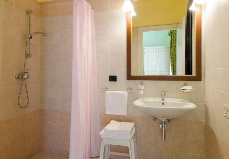 Bathroom 3, Hotel Gold Beach, Lecce