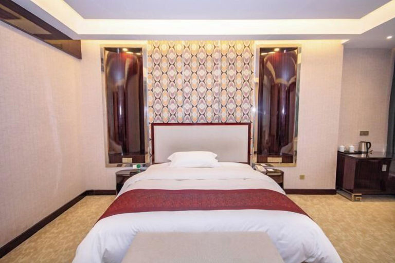 Bedroom 3, Yesanguan International Hotel, Enshi Tujia and Miao