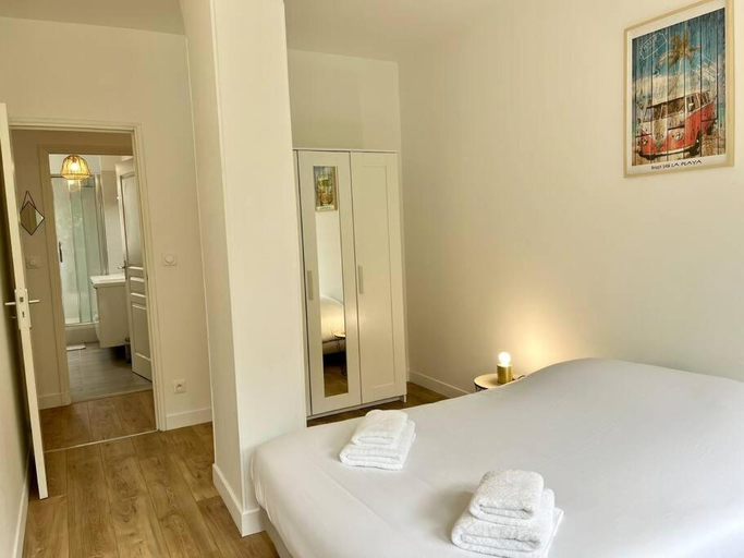 Bedroom 2, AZUR Reims au bord de l'eau - Avec Parking, Marne