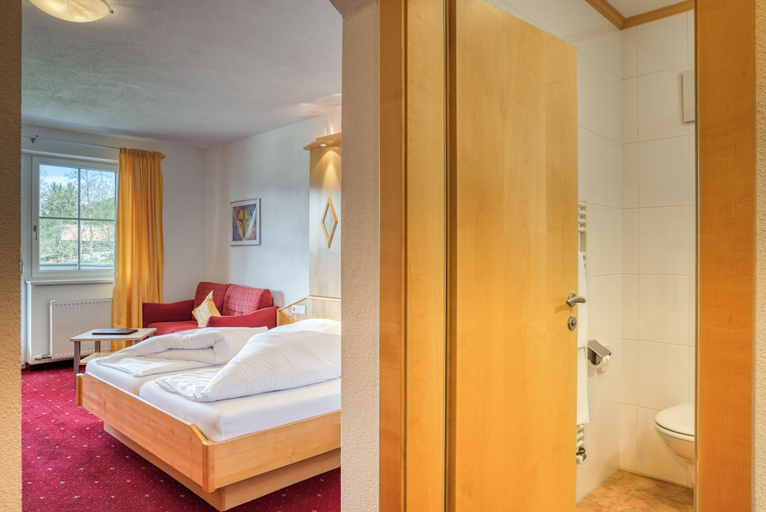 Bedroom 3, Hotel Alpenroyal Jerzens, Imst