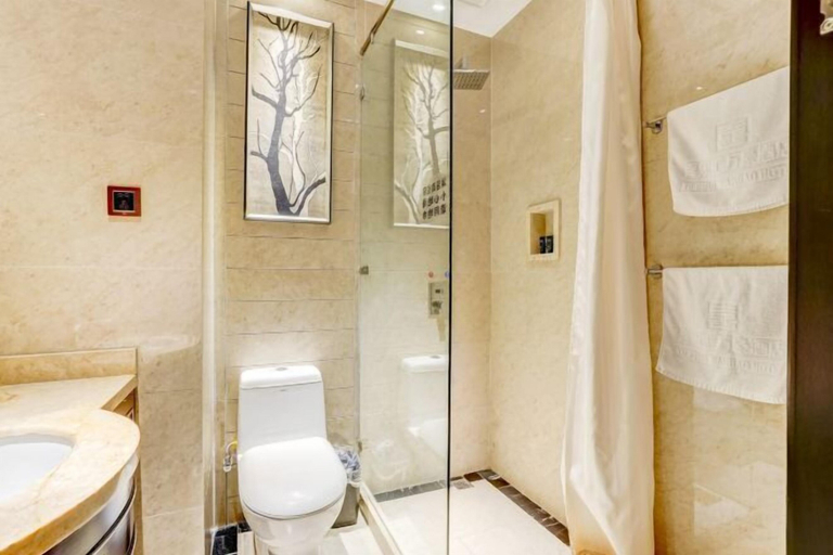 Bathroom 4, Xi Le Hui Hotel, Jiamusi
