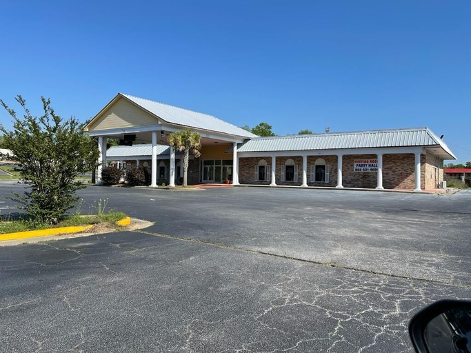 Exterior & Views 2, Orangeburg Inn & Suites, Orangeburg