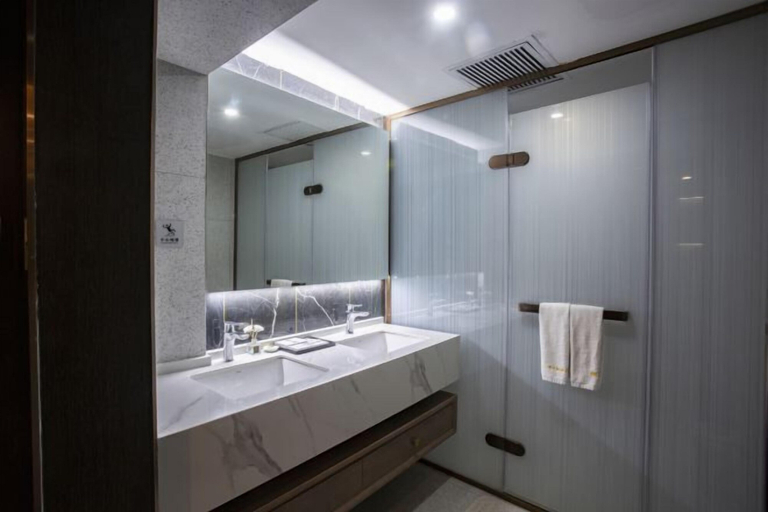 Bathroom 3, Dongchuan Tongdu Hotel, Kunming