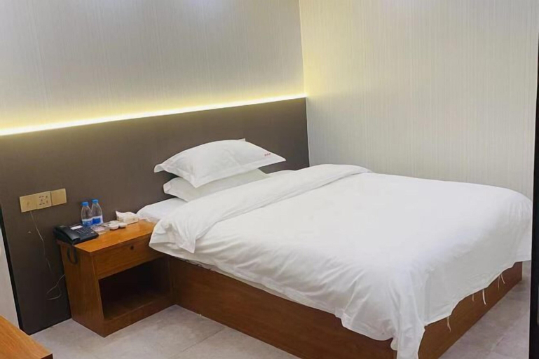 Bedroom 25