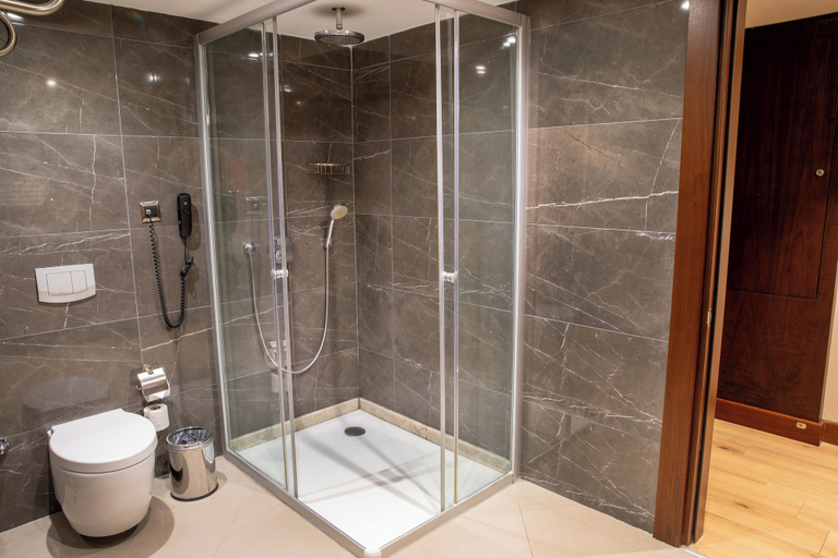 Bathroom 5, Grand Aras Hotel & Suites, Şişli