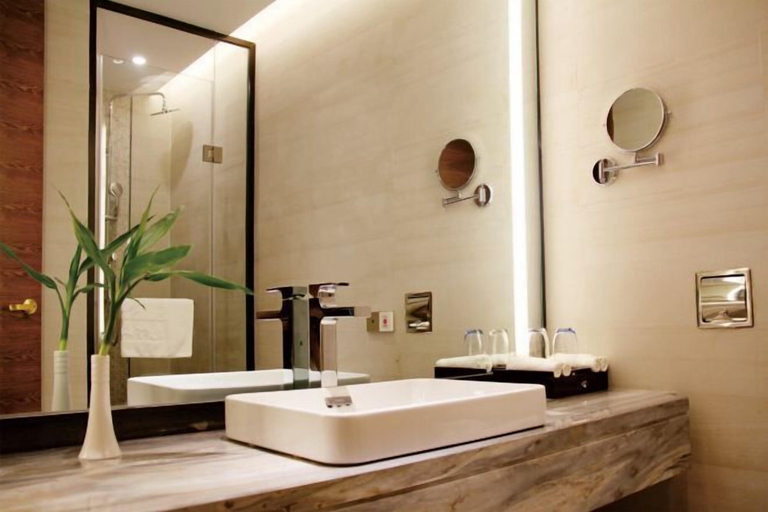 Bathroom, Yelang Yunxi Hotel, Qiannan Buyei and Miao