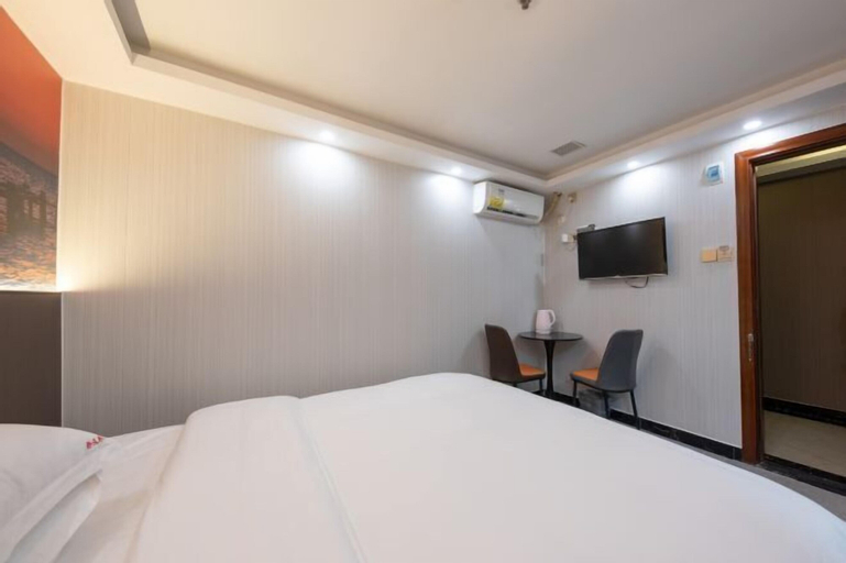 Bedroom 17