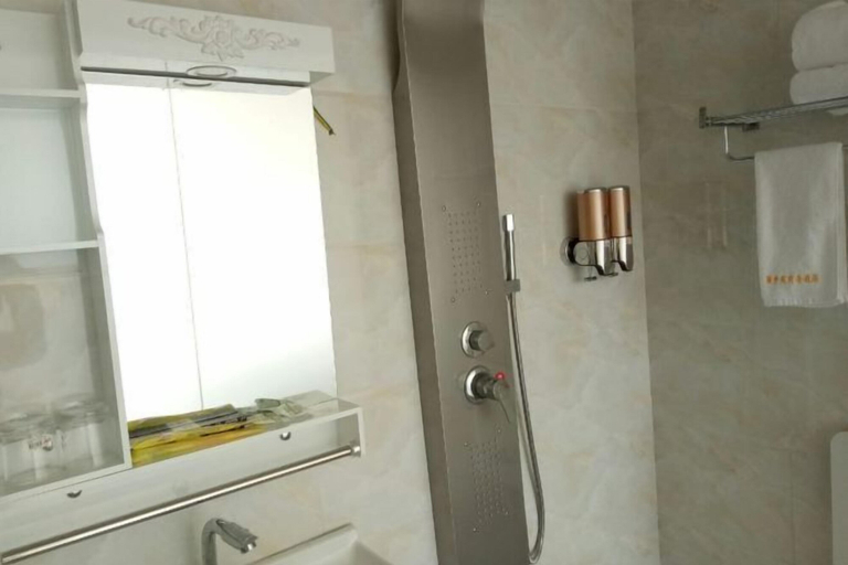 Bathroom, Yuanmengyuan Hotel, Wenshan Zhuang and Miao