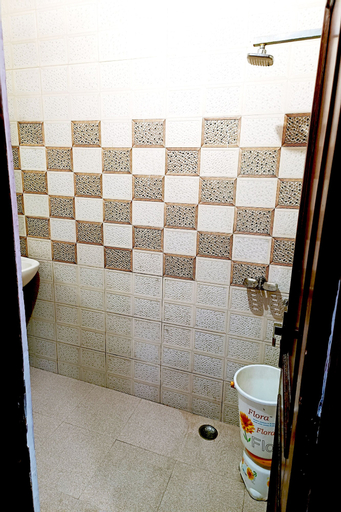 Bedroom 4, Hotel Crystal Deluxe at New Delhi Railway Station, West