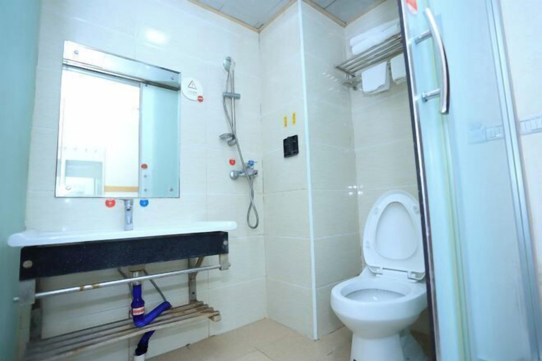 Bathroom 3, Jujin Hotel, Jiangmen