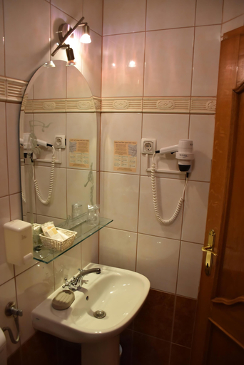 Bathroom 4, Hotel Grande, Celje