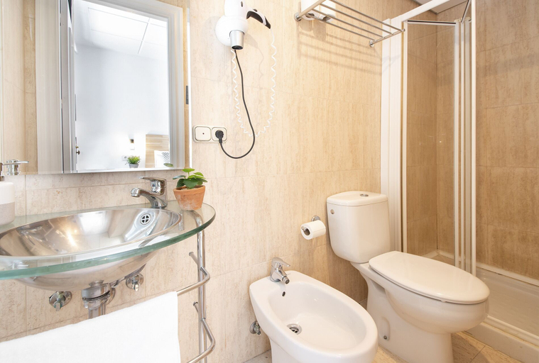 Bathroom 3, Marisol Guesthouse, Guipúzcoa