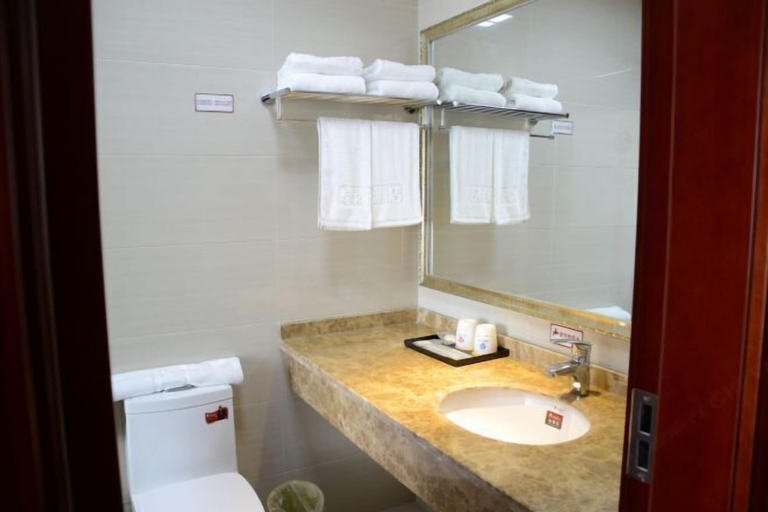 Bathroom 3, Zhuoshang Boutique Hotel, Hangzhou