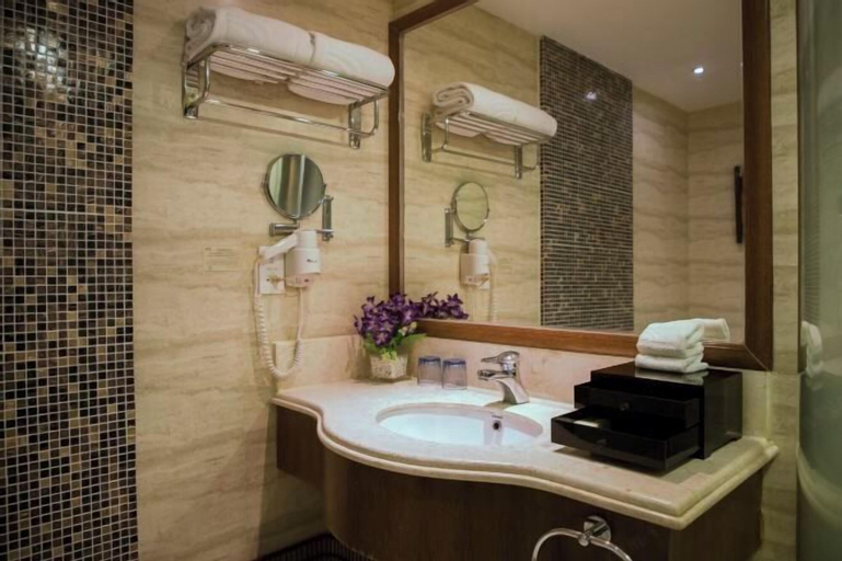 Bathroom 8