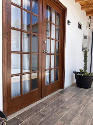 Exterior 5