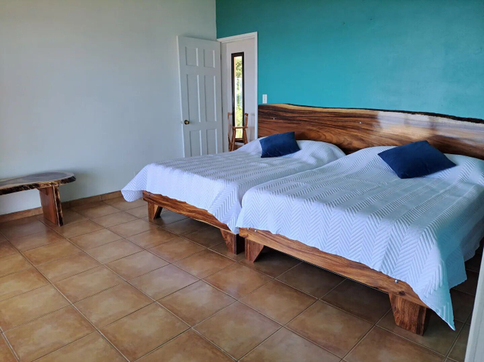 Others 3, Casa Celajes, Puntarenas