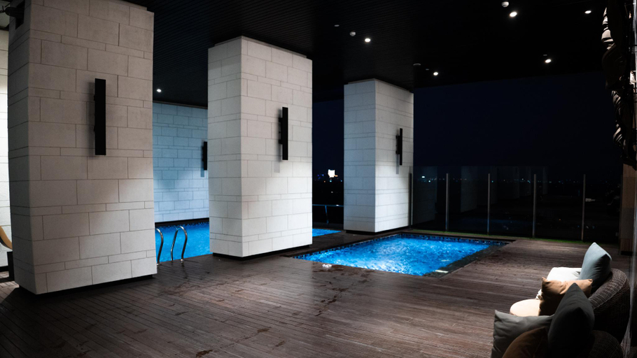 Sport & Beauty 2, Fairview House with private elevator , Tangerang