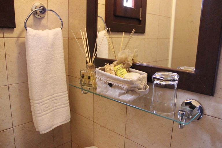 Bathroom, Archontiko Xantha, Thessaly