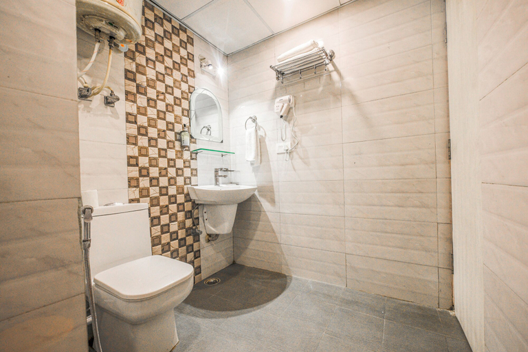 Bathroom 3, Fabhotel Prime The Himalayan View Resort, Shimla