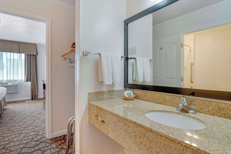 Bathroom 4, Best Western Salinas Monterey Hotel, Monterey