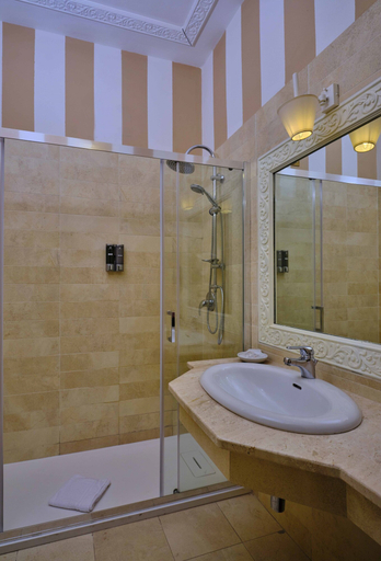 Bathroom, Hotel Martini Olbia, Olbia-Tempio