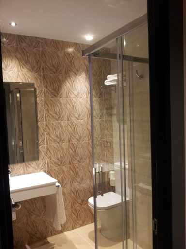 Bathroom 2, Hostal Barcelona, Salamanca
