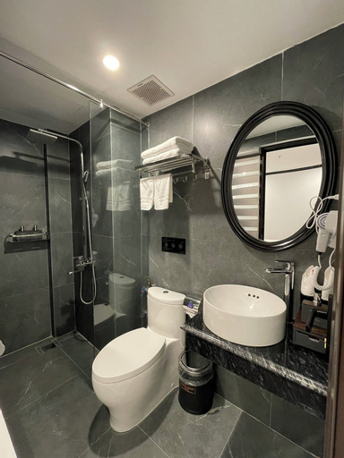 Bathroom 17