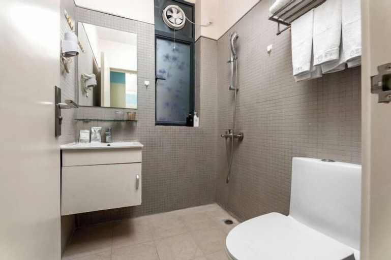 Bathroom 20