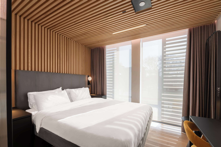 Bedroom 10