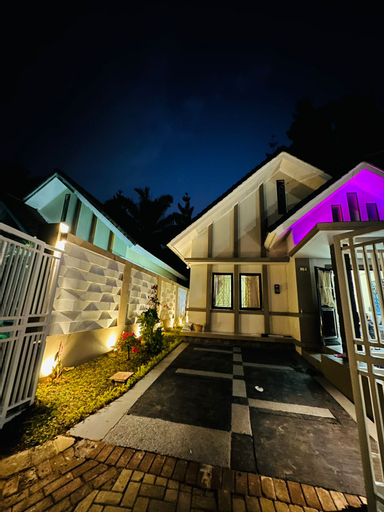 Exterior 6