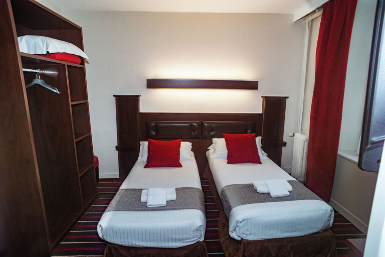 Bedroom 3, Hôtel de l'Univers, Ille-et-Vilaine