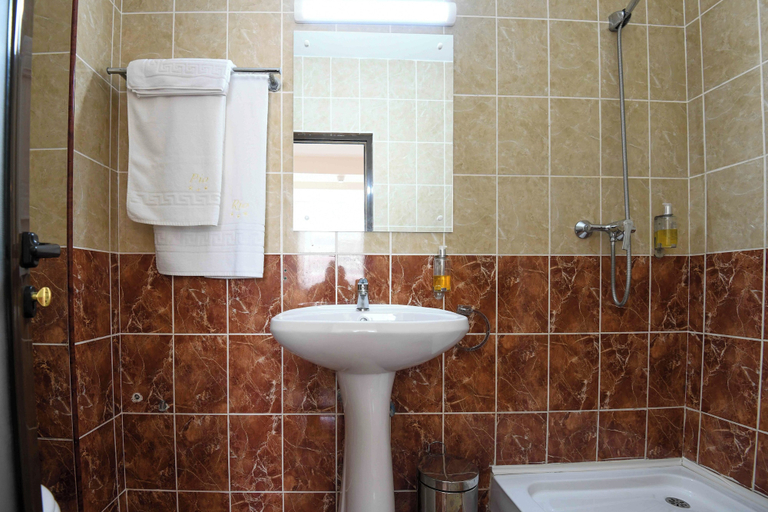 Bathroom 5, Hotel Rio, Mangalia