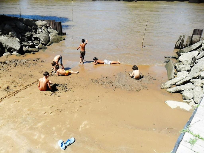 Others 5, Villa Sophia del Delta (Cabanas en la Isla-Tigre), Tigre