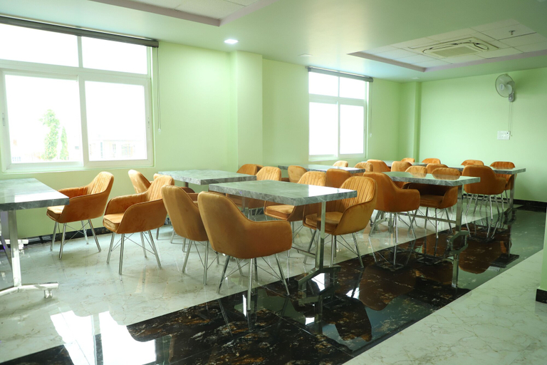 Food & Drinks 5, Hotel amar Palace, Bharatpur
