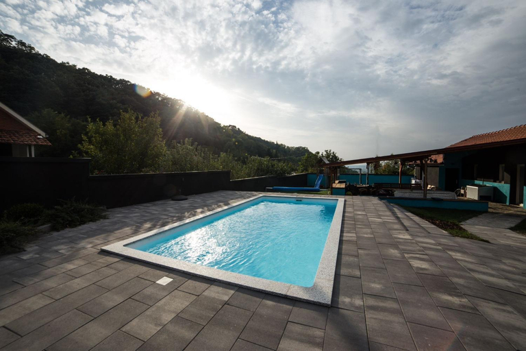 Sport & Beauty 2, BlackMintHouse, Beočin