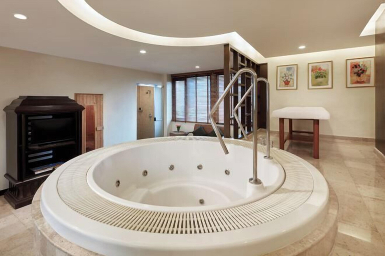 Bathroom 12