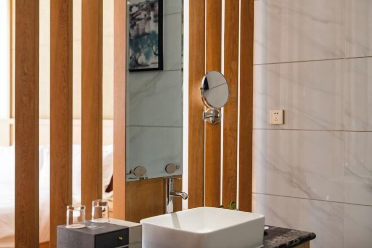 Bathroom 4, Dali Wenyue Hotel (Erhai Ecological Corridor Branch), Dali Bai