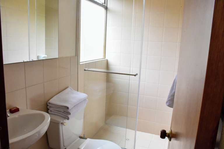 Bathroom 3, Hotel Villa Vianney, Paipa