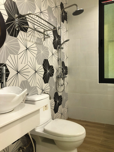 Bathroom 5, Hoi An Town Center, Da Nang
