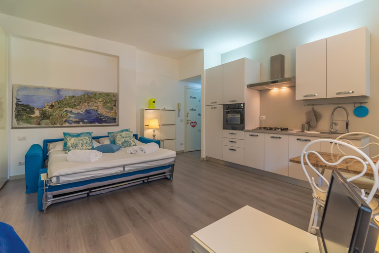 Bedroom 3, Isa Studio Apartment, Genova