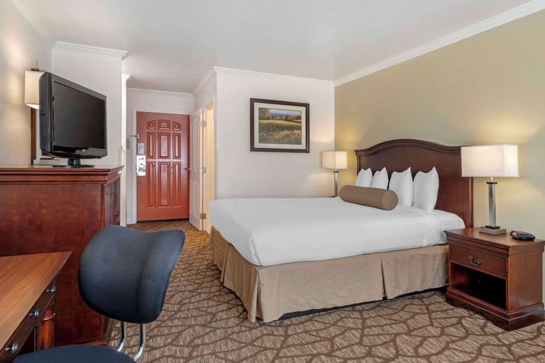 Bedroom 3, Best Western Salinas Monterey Hotel, Monterey