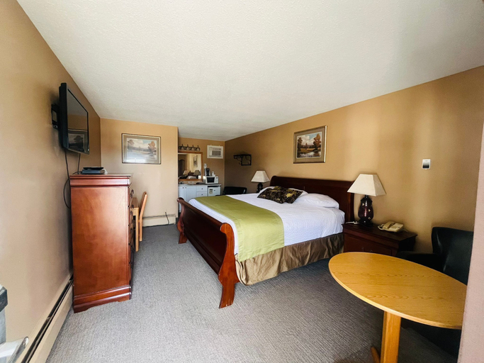 Bedroom 3, Travelodge by Wyndham Moose Jaw, Division No. 7