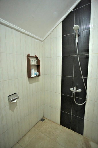 Bathroom 7