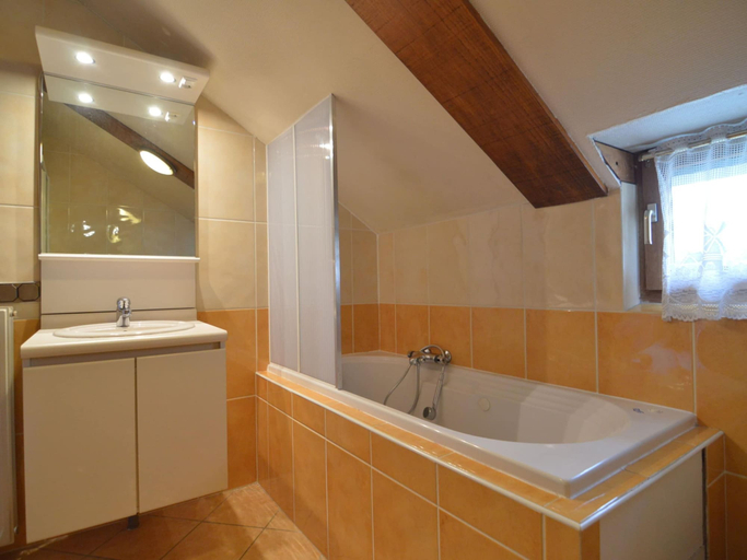 Bathroom 5, Luxury Holiday Home in Theux With Terrace and Playroom, Liège
