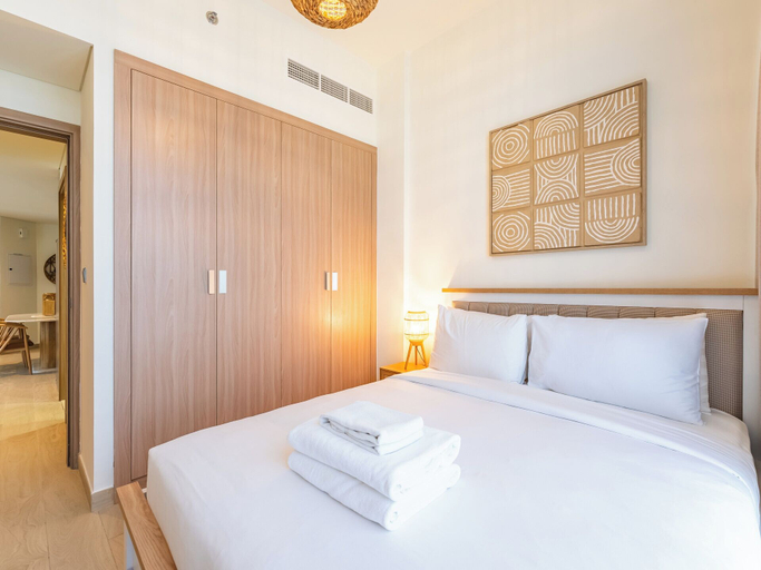 Room 2, Condo With Burj Khalifa View In City, Dubai